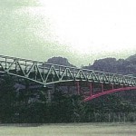 アーチ橋に変換された三好橋